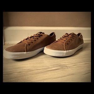 Sperry tennis shoes